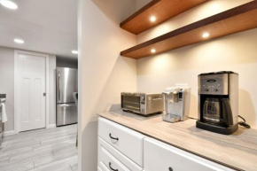 Canyons Resort, Community Hot Tub Retreat, Slopes located steps away!